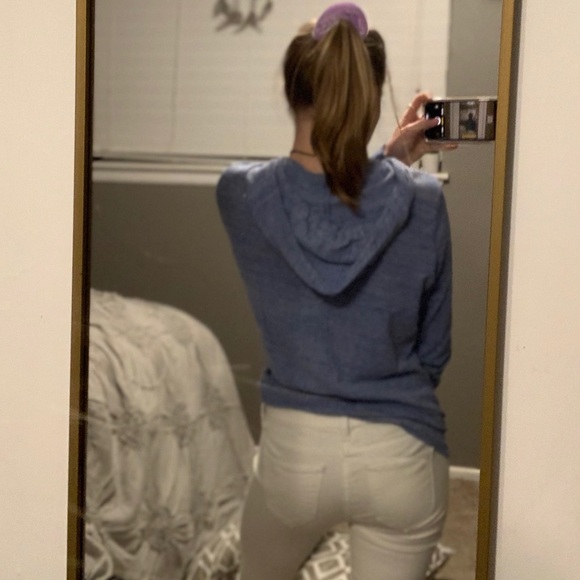 Blue and white light jacket - Picture 3 of 3